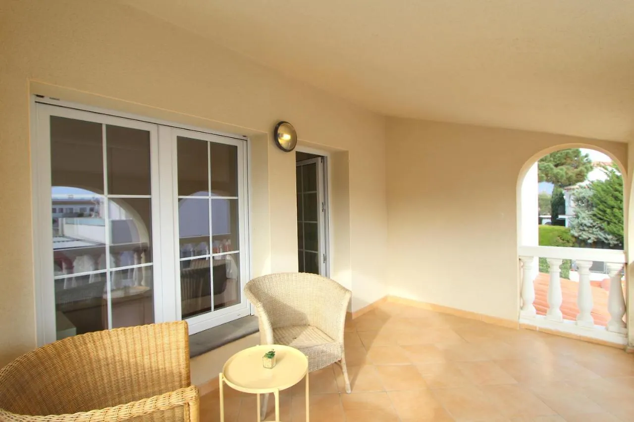 Leon Inmo Villa Loro - 14157 Empuriabrava Spain
