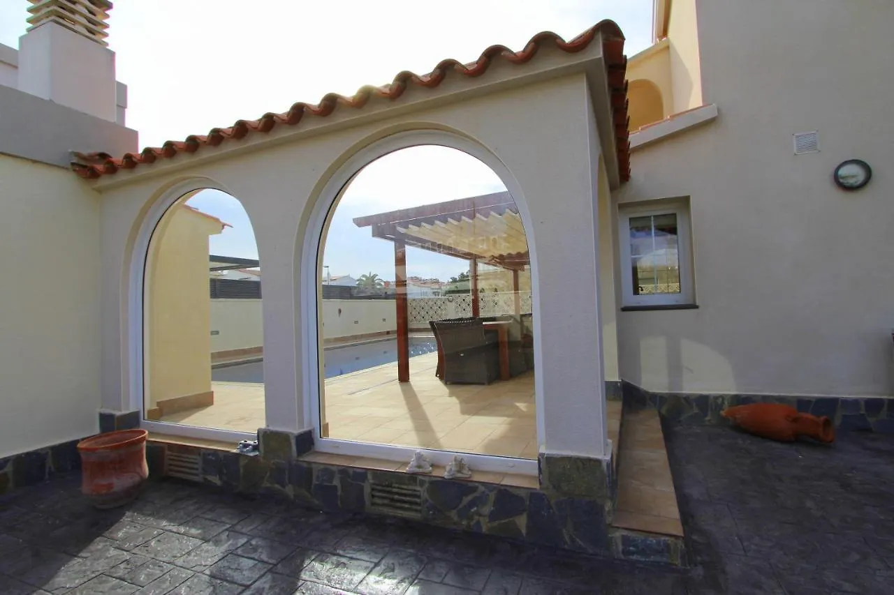 Leon Inmo Villa Loro - 14157 Empuriabrava