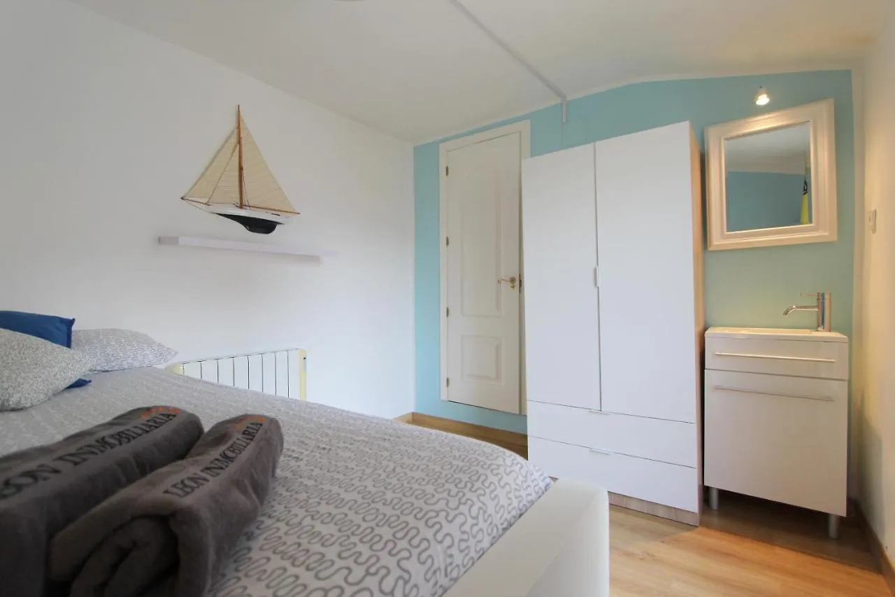 Leon Inmo Villa Loro - 14157 Empuriabrava Španělsko